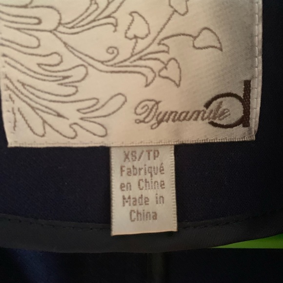 Form fitted navy blue blazer - Picture 2 of 2